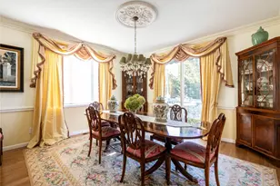 2 Bonnie Lynn Ct, Roslyn, NY 11576 - Photo 10