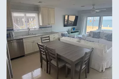 25 Shinnecock Road, East Quogue, NY 11942 - Photo 12