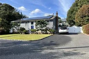 104 19th St, Wading River, NY 11792 - Photo 2