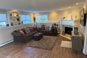 53 Page Dr, Hicksville, NY 11801 - Photo 6