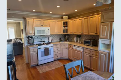 53 Page Drive, Hicksville, NY 11801 - Photo 4