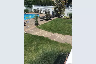 53 Page Drive, Hicksville, NY 11801 - Photo 18