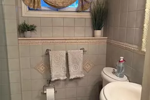 53 Page Dr, Hicksville, NY 11801 - Photo 12