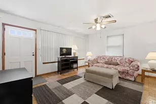 92 Apple St, Brentwood, NY 11717 - Photo 12