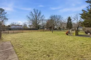 92 Apple St, Brentwood, NY 11717 - Photo 24