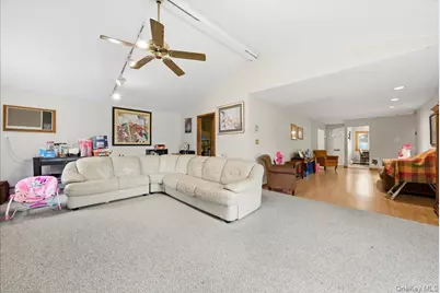 17 Wilson Lane, Bethpage, NY 11714 - Photo 10