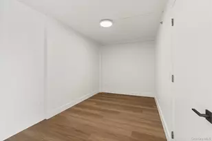 10 Lyon Pl, White Plains, NY 10601 - Photo 12