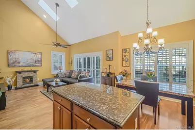 116 Maya Circle, Central Islip, NY 11722 - Photo 8