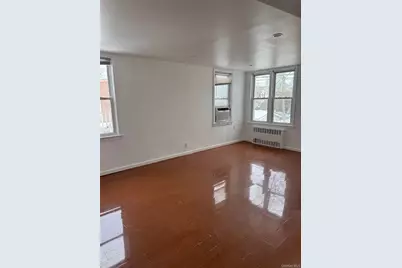 8762 Little Neck Parkway #2 floor, Floral Park, NY 11001 - Photo 4