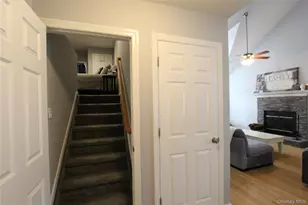 275 Railroad Ave, Center Moriches, NY 11934 - Photo 8