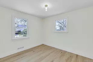 33 Oceanview Rd, Hampton Bays, NY 11946 - Photo 16