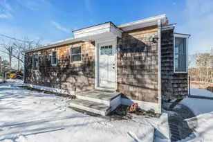 33 Oceanview Rd, Hampton Bays, NY 11946 - Photo 2