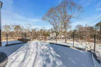 33 Oceanview Road, Hampton Bays, NY 11946 - Photo 30