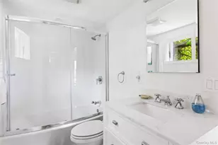 [Address not provided], Centre Island, NY 11771 - Photo 14