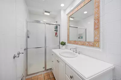 124 Hillandale Drive, New Rochelle, NY 10804 - Photo 14