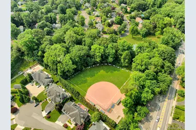 124 Hillandale Drive, New Rochelle, NY 10804 - Photo 34