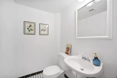 124 Hillandale Drive, New Rochelle, NY 10804 - Photo 26