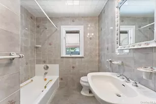 376 Hunnewell Ave, Elmont, NY 11003 - Photo 6