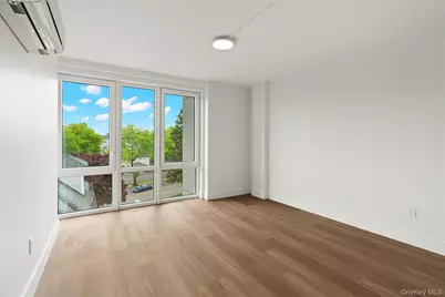 10 Lyon Place #301/3B, White Plains, NY 10601 - Photo 2