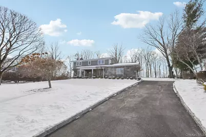 10 Foxwood Lane, Thornwood, NY 10594 - Photo 2