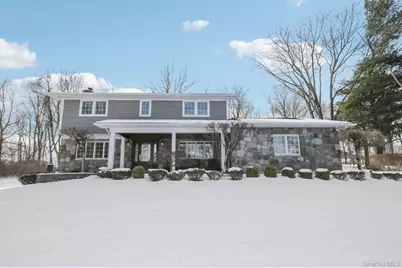 10 Foxwood Lane, Thornwood, NY 10594 - Photo 1