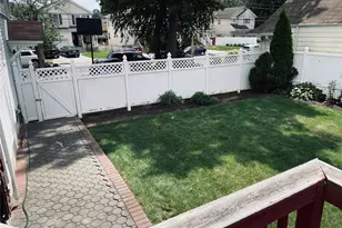 276 Benson Ave, Elmont, NY 11003 - Photo 16