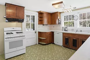 256 E Main St, Westhampton Beach, NY 11978 - Photo 6