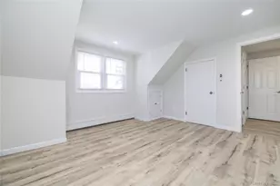 29 West Ave, Hicksville, NY 11801 - Photo 8