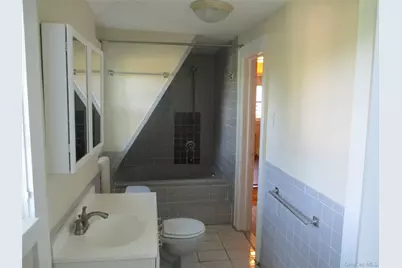 8 Ridgecrest W, Scarsdale, NY 10583 - Photo 18