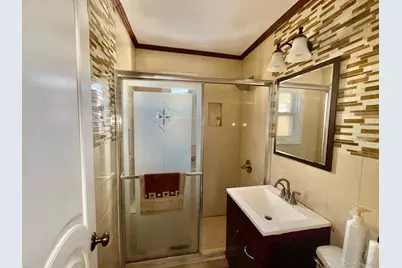 196-40 Pompeii Avenue #2B, Hollis, NY 11423 - Photo 6