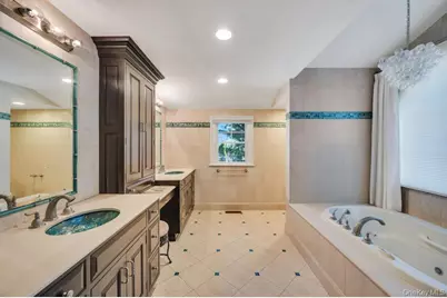 3 School House Lane, Great Neck, NY 11020 - Photo 14