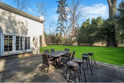 3 School House Lane, Great Neck, NY 11020 - Photo 26