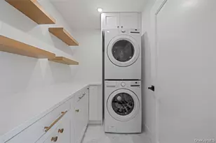 2386 Marlboro St, East Meadow, NY 11554 - Photo 28