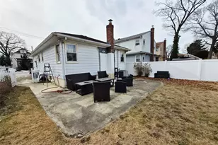 225 E Mineola Ave, Valley Stream, NY 11580 - Photo 26