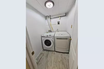 225 E Mineola Avenue, Valley Stream, NY 11580 - Photo 22