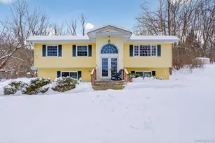 19 Brill Ln, Poughquag, NY 12570 - Photo 2