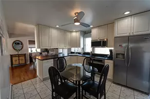 221 Young St, West Babylon, NY 11704 - Photo 16