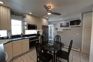 221 Young St, West Babylon, NY 11704 - Photo 14