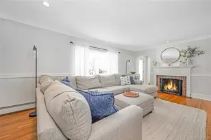 36 Wingam Dr, Islip, NY 11751 - Photo 12