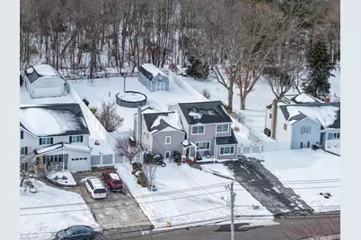 132 Gladstone Avenue, West Islip, NY 11795 - Photo 6