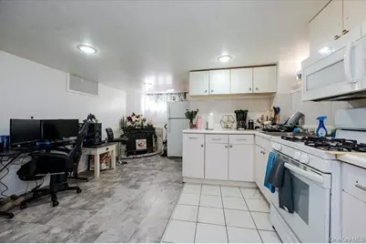 1917 Haight Avenue, Bronx, NY 10461 - Photo 22