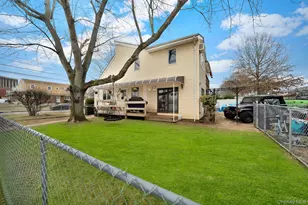 2176 6th St, East Meadow, NY 11554 - Photo 34