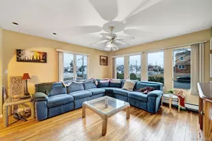 2176 6th St, East Meadow, NY 11554 - Photo 4