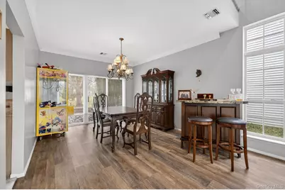 27 Hamlet Drive, Commack, NY 11725 - Photo 10