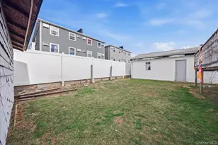 72-36 Almeda Ave, Arverne, NY 11692 - Photo 24