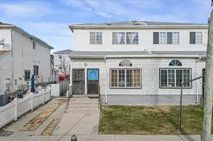 72-36 Almeda Ave, Arverne, NY 11692 - Photo 1