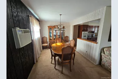 715 McCall Avenue, West Islip, NY 11795 - Photo 6