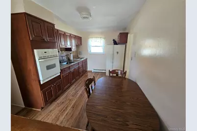 715 McCall Avenue, West Islip, NY 11795 - Photo 4