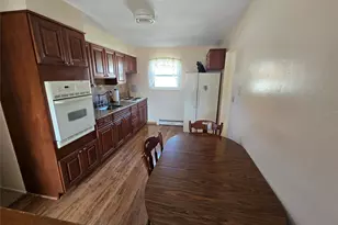 715 McCall Ave, West Islip, NY 11795 - Photo 4