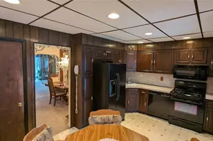 32-27 202nd St, Bayside, NY 11361 - Photo 6